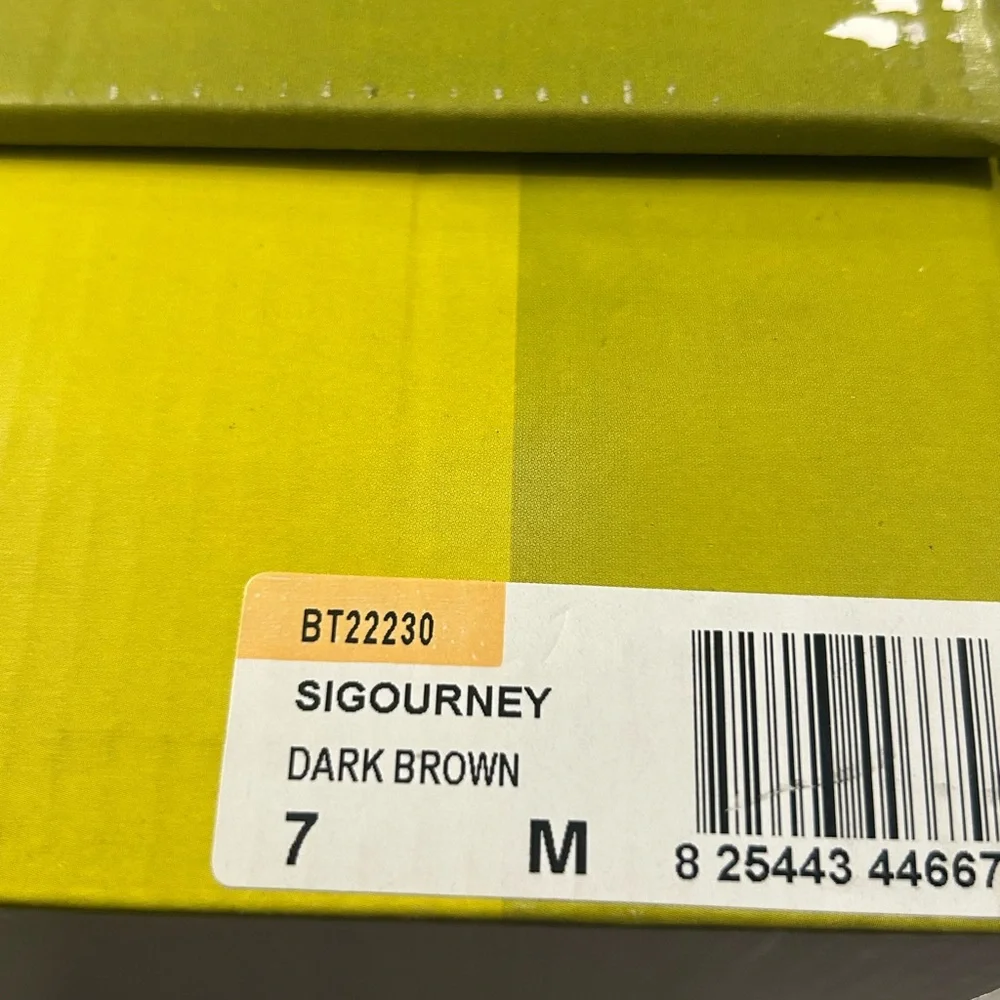 BareTraps‎ Sigourney Knee High Brown Tall Buckle Boots Zip Down 7M With Box